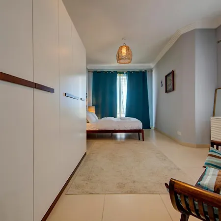 Modern 2br Penthouse With Rooftop Terrace & Bbq *