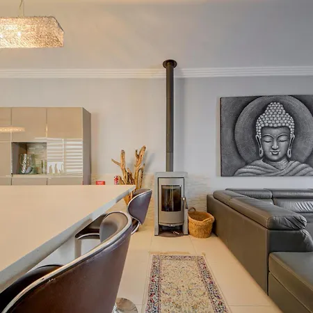 Modern 2br Penthouse With Rooftop Terrace & Bbq Saint Julian's