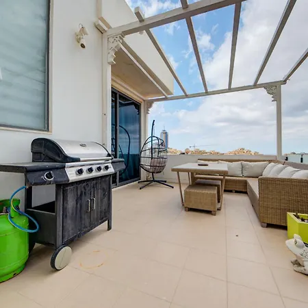 Modern 2br Penthouse With Rooftop Terrace & Bbq Saint Julian's