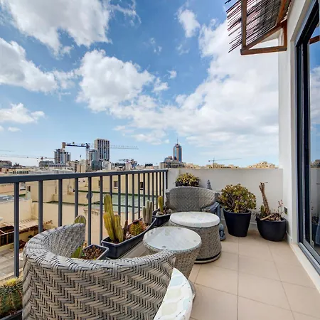Modern 2br Penthouse With Rooftop Terrace & Bbq * Saint Julian's
